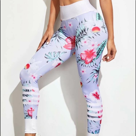 🆕Floral & Striped Sports Leggings 🆕 - Picture 2 of 5